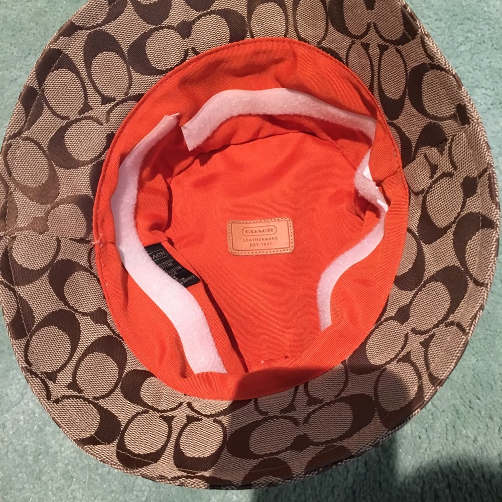 2 coach bucket hats - Picture 2 of 3